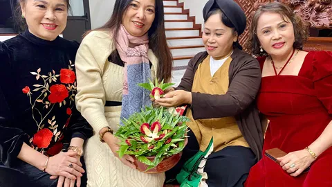 NGƠ NGẨN HỘI LIM