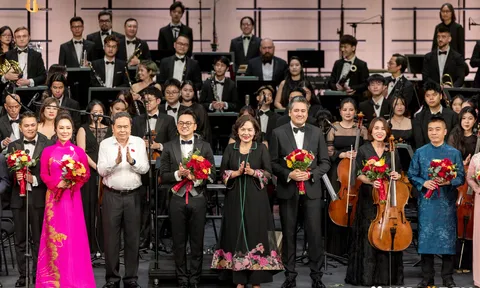 CHƯƠNG TRÌNH NGHỆ THUẬT "TỔ QUỐC TRONG TIM"