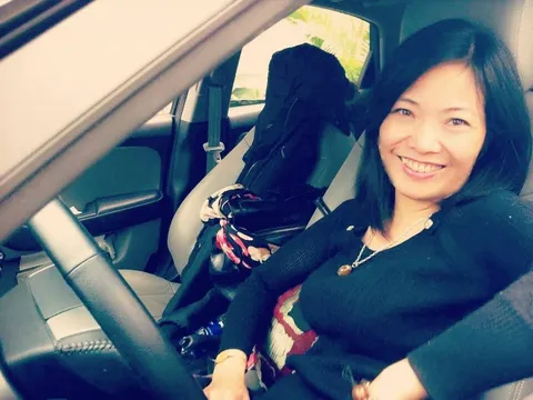 Nhớ về bến xưa, lời thơ Nguyễn Gia Tưởng, nhạc sĩ Trần Lệ Chiến, ca sĩ Lê Ánh Tuyết thể hiện