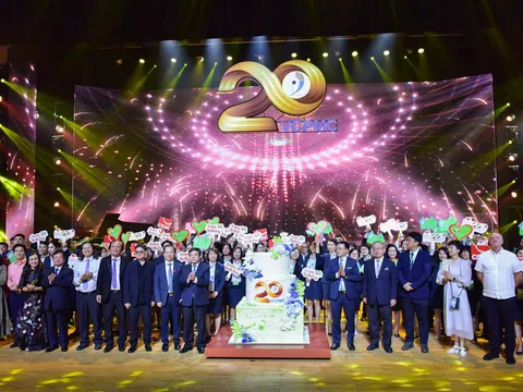 VCPMC - RỰC RỠ NHỮNG MÙA XUÂN; Sáng tác: Trần Lệ Chiến